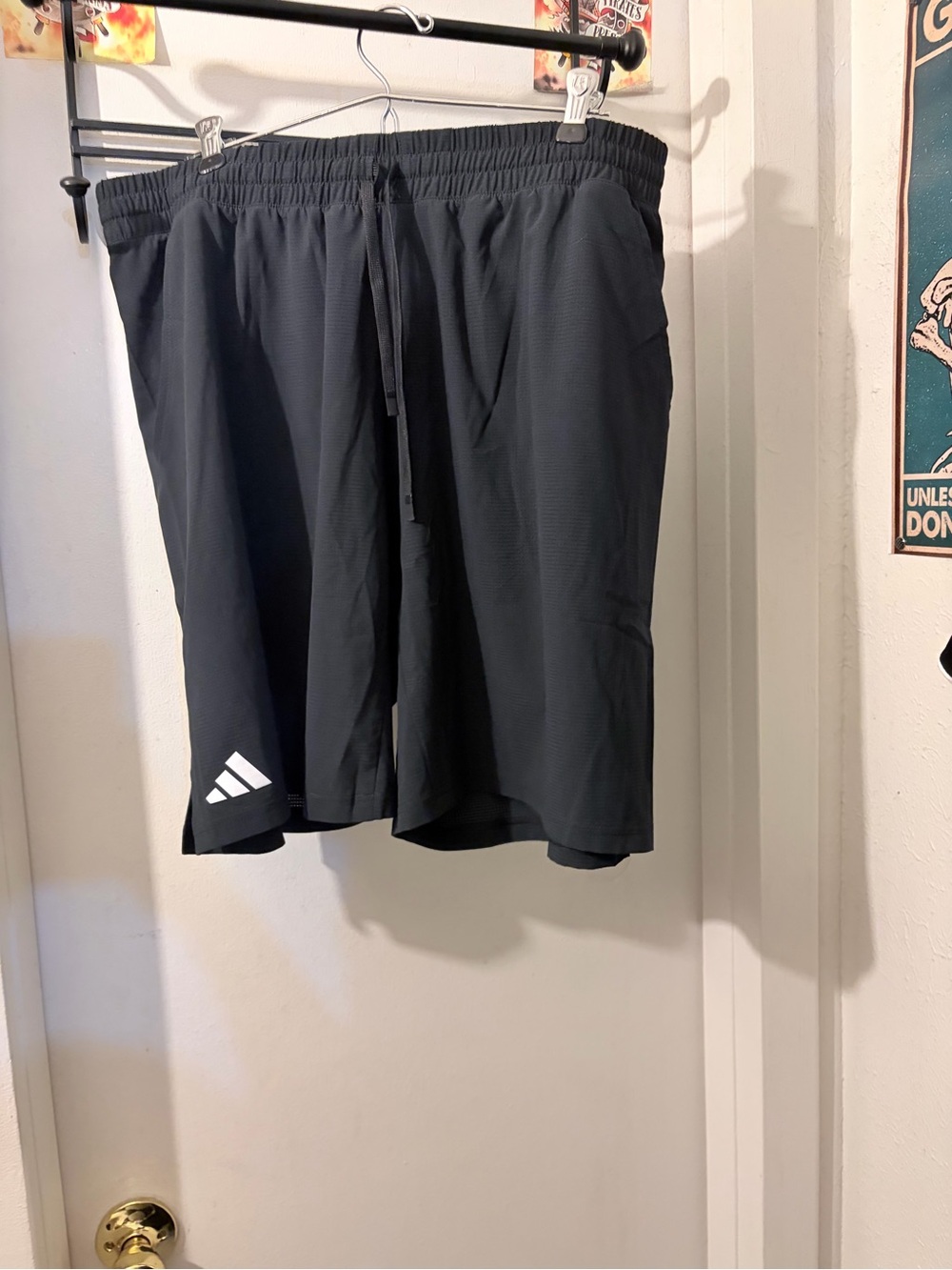 Adidas-size XL-black 9” inseam ‘Ergo’ Heatready short s. NWT